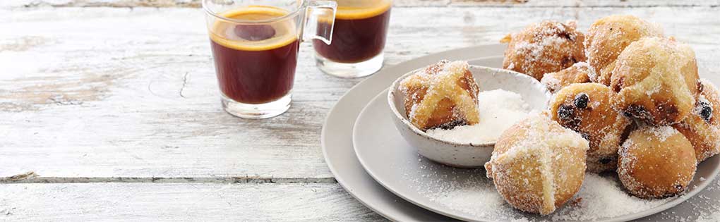 Mini Donuts de Pãezinhos da Páscoa Mini Donuts de Pãezinhos da Páscoa
